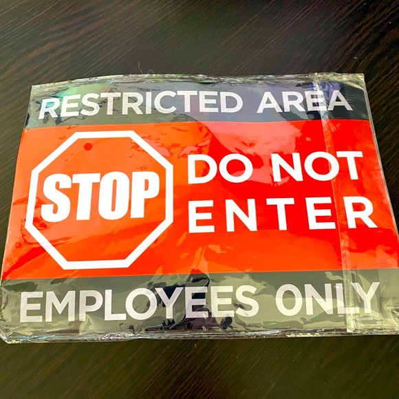 Do not enter decals - Picture 2 of 4